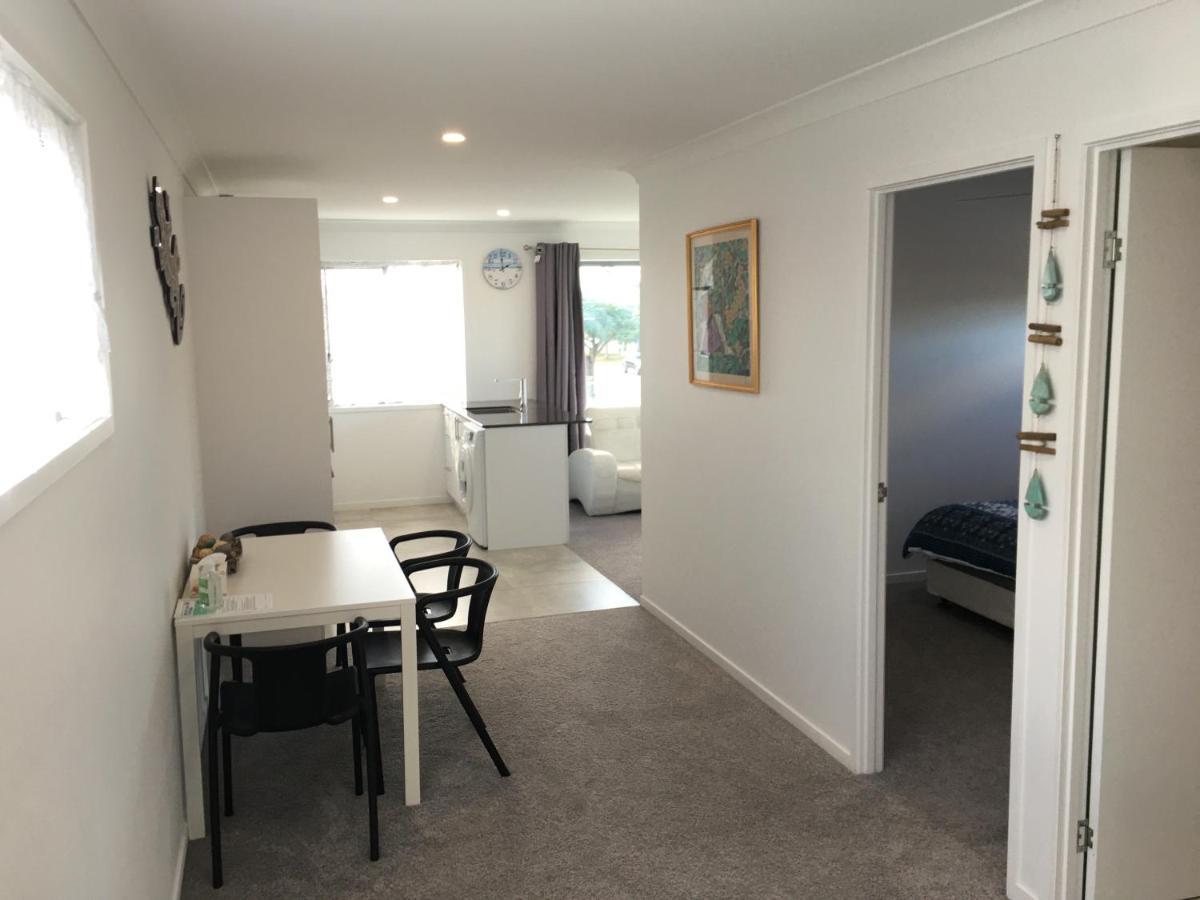גולד קוסט 2Bd Family Or Couple Guesthouse Upstairs Near Turf Club, Hota In Bundall מראה חיצוני תמונה